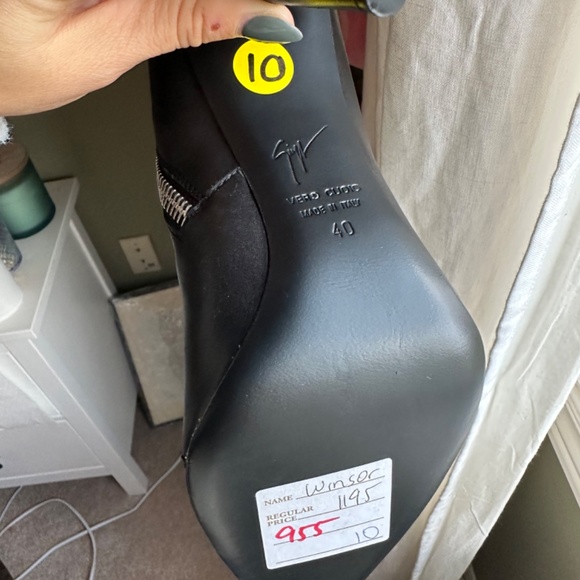 Giuseppe Zanotti ankle boots SIZE 40 - Picture 3 of 5